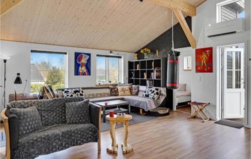 Kirke Hyllinge Casa | 3 Bedroom Cozy Home In Kirke Hyllinge