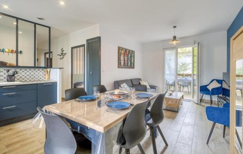Ronce-les-Bains Casa | 3 Bedroom Cozy Home In La Tremblade