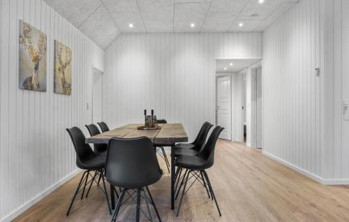 Hojby Casa | 3 Bedroom Cozy Home In Højby