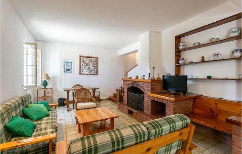 Montagna Casa | 3 Bedroom Cozy Home In Noto