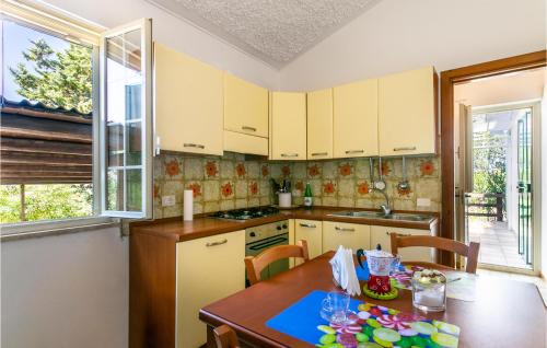 Montagna Casa | 3 Bedroom Cozy Home In Noto