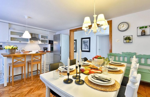 Bjelovar Casa | Acogedora casa de 3 dormitorios en.