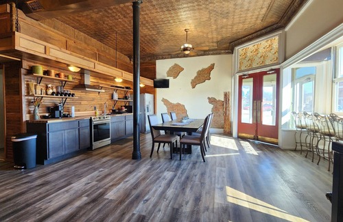 Carlyle Apartamento | 3-Bedroom Downtown apartment with Game Room