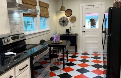 Stillwater Casa | 3-bedroom Downtown Stilly Retreat - Renovated 1920s Cottage with a Boho Vibe!