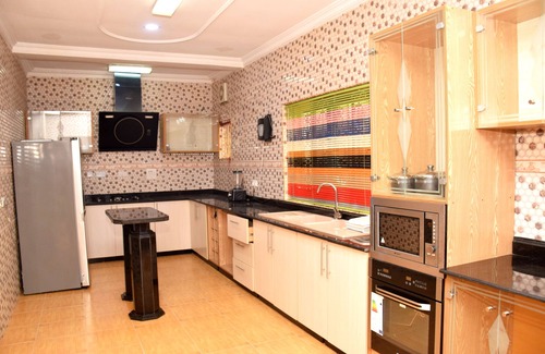 Oshodi-Isolo Casa | Casa dúplex de 3 habitaciones