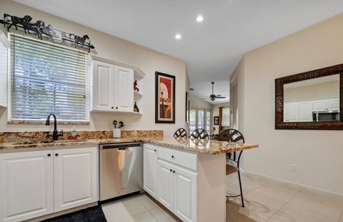 Greenview Shores Apartamento | 3 Bedroom Duplex triplex 435233 by Houzlet