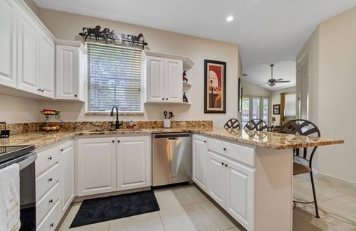 Greenview Shores Apartamento | 3 Bedroom Duplex triplex 435233 by Houzlet