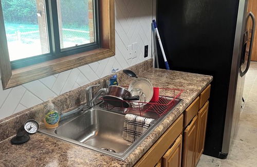 Sharon Casa | 3-bedroom Edwards Cozy House with AC. 8 minutes away from University Tn-Martin