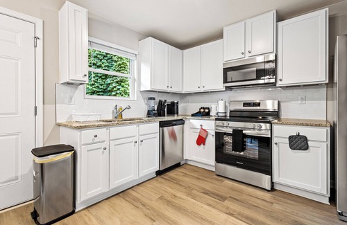 Austell Casa | 3-bedroom Elegant Escape – Near Six Flags with WiFi, AC.