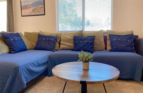 South Salt Lake Casa | 3 bedroom entire house, close to all ski resorts, center of ALL