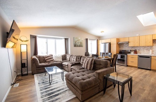 Northeast Anchorage Casa | 3 Bedroom, Family Friendly Home