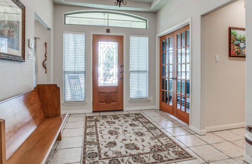 Far North Central Casa | 3 bedroom family home on 1/2 acre in the hill country