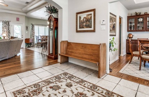 Far North Central Casa | 3 bedroom family home on 1/2 acre in the hill country