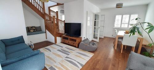 Greenhill Casa | 3-Bedroom Family Home. Just 5 Mins From The Beach!