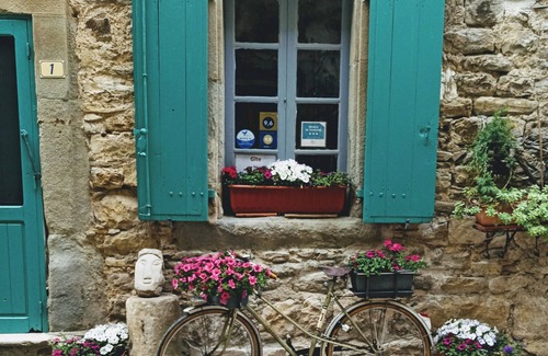 Cesseras Casa | 3 bedroom family house in old quarter of CESSERAS in the Minervois