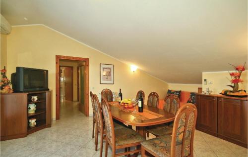 Stancija Vodopija Apartamento | 3 Bedroom Gorgeous Apartment In Porec