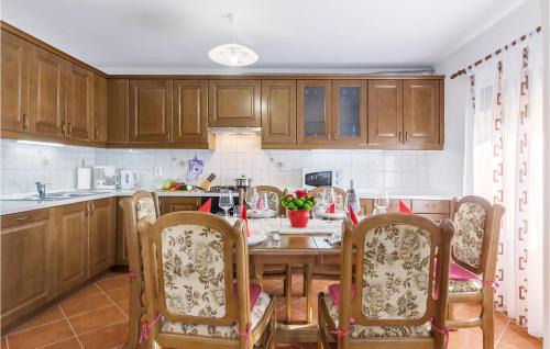Loborika Apartamento | 3 Bedroom Gorgeous Apartment In Pula