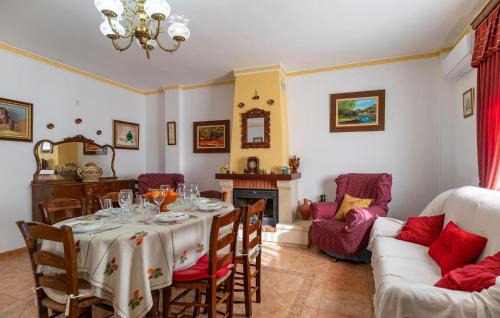 Iznajar Casa | 3 Bedroom Gorgeous Home In Iznájar