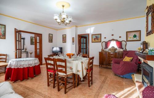 Iznajar Casa | 3 Bedroom Gorgeous Home In Iznájar