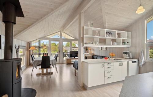 Hvalpsund Casa | 3 Bedroom Gorgeous Home In Farsø