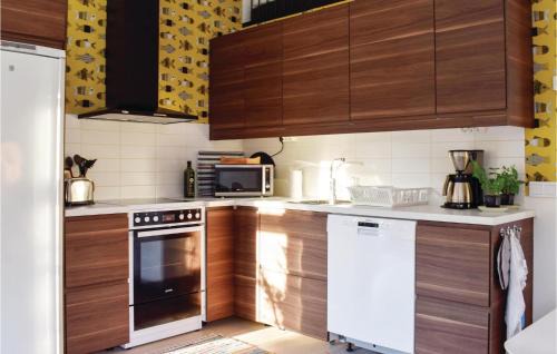 Sodvik Casa | 3 Bedroom Gorgeous Home In Löttorp