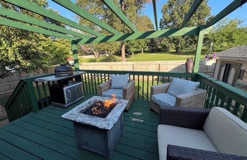 Millard Casa | 3 Bedroom - Gym - Office - Patio/Grill - Parking - Privacy