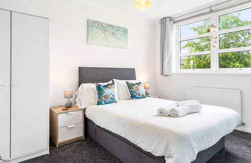 Welwyn Garden City Casa | 3 bedroom house - Niksa Serviced Accommodation
