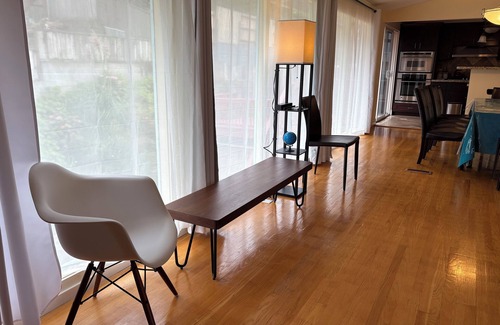 South San Francisco Casa | 3-bedroom house in charming South San Francisco. Desirable neighborhood!