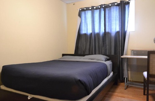 Forest Lawn Apartamento | 3-Bedroom Half Duplex Main Floor Suite