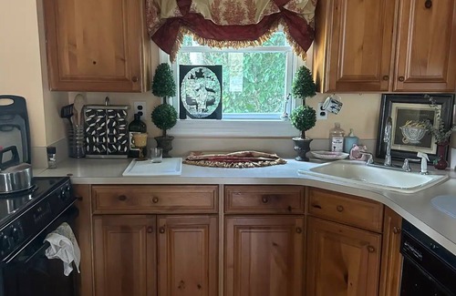 Stony Brook Casa | 3 Bedroom Historic Home near Stony Brook Village, University, Hospital & Beach