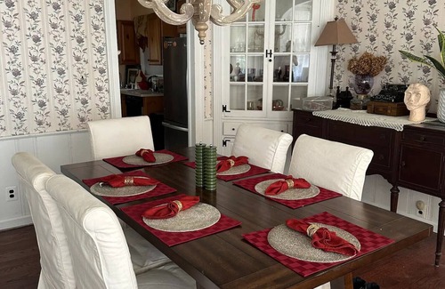 Stony Brook Casa | 3 Bedroom Historic Home near Stony Brook Village, University, Hospital & Beach
