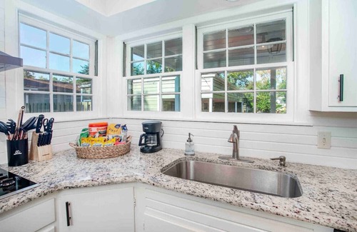 Tyler Casa | 3 Bedroom Historical Registry Home