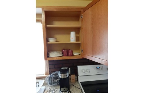 Jerseyville Casa | 3 Bedroom Home Away From Home