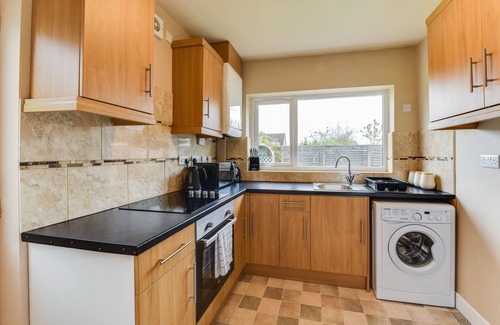 Wigan Casa | 3 Bedroom Home. Home Working. Free Parking. Garden. Wigan