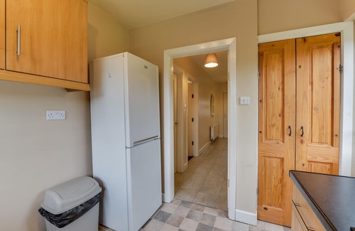 Wigan Casa | 3 Bedroom Home. Home Working. Free Parking. Garden. Wigan