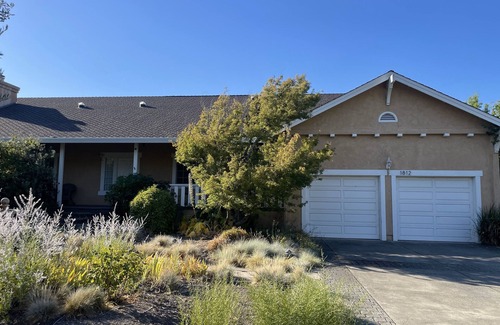 Calistoga Casa | 3-bedroom home in Calistoga with pool and hot tub