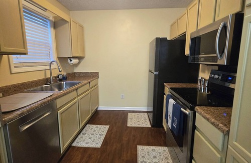 South View Casa | 3 Bedroom Home in charming Hope Mills w/ WiFi, AC, Covered Patio, Grill, & Pool
