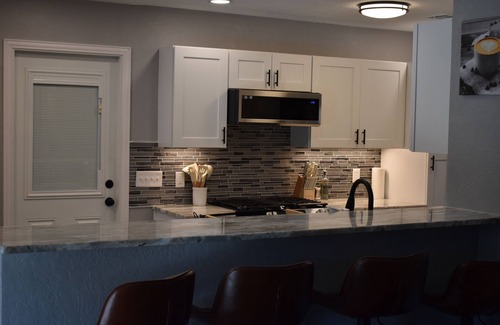 Lawton Casa | 3-bedroom home in Lawton near Ft Sill with large yard, pool and Chefs kitchen