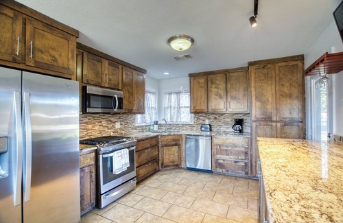 Midland Casa | 3-bedroom home in Old Midland/Downtown Area w/ spacious backyard and fireplace