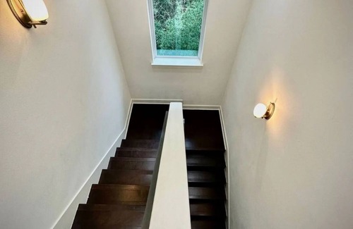 Cherrywood Casa | 3 Bedroom Home Near Downtown