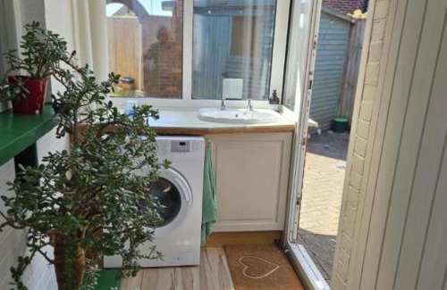 Worthing Casa | 3-Bedroom Home Pet Friendly