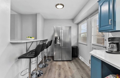 Kansas City Apartamento | 3 Bedroom Home! Walking Distance to Stadiums!