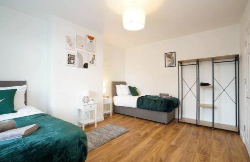 Harehills Apartamento | 3 Bedroom Home with Free parking