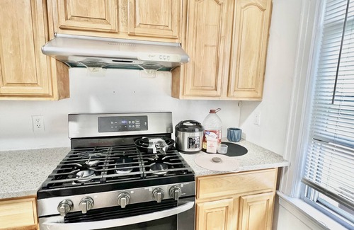Auburndale Casa | 3-bedroom home (with Free-Parking) 10mins to LGA & 20mins to JFK