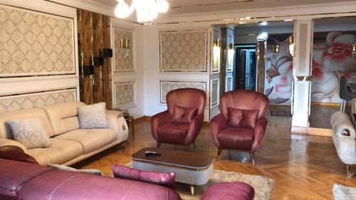 Al Duqqi Apartamento | 3-bedroom hotel apartment in Dokki, a distinctive accommodation, minutes to Zamalek