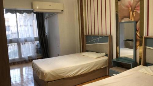 Al Duqqi Apartamento | 3-bedroom hotel apartment in Dokki, a distinctive accommodation, minutes to Zamalek