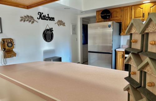 St. Clairsville Casa | 3-bedroom house in charming Saint Clairsville with AC, fitness room