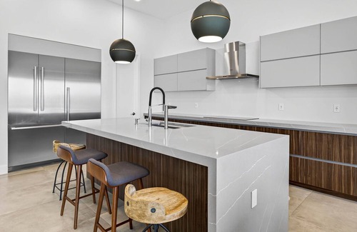 Redington Shores Casa | 3-bedroom house in charming Redington Shores with Pool, AC, fitness room