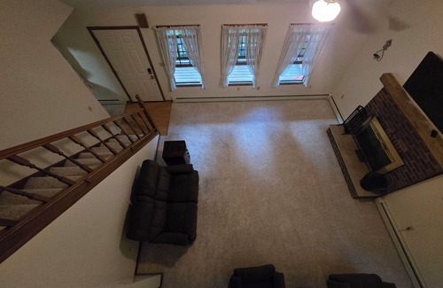 Edgewood Casa | 3-bedroom house, Country living 2 minutes from Downtown Ashtabula