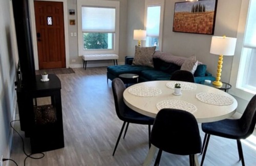 Mt. Hood - Columbia River Gorge Casa | 3-bedroom house downtown across from the historic Bingen Theater!